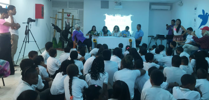 Peque�os recitaron en la fiesta internacional de las palabras