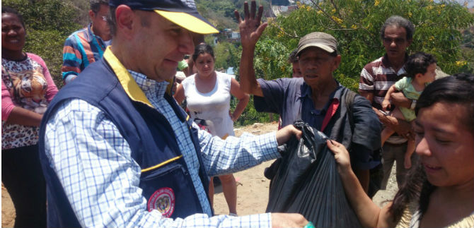 Nueve familias afectadas por incendio en Cristo Rey recibieron ayuda humanitaria