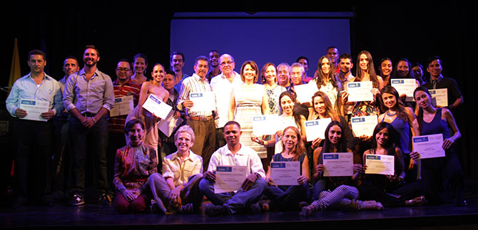 Alcald�a y Academia Escala de Mil�n grad�an a j�venes del oriente en artes esc�nicas