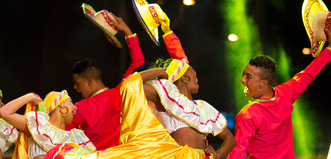 Paseo de la Avenida Colombia se convierte en la Calle de la Danza