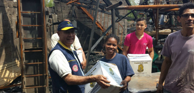 Secretara del Riesgo entreg ayudas humanitarias en el Jarilln