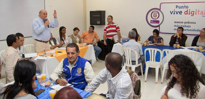 La comuna 13 revel� sus problemas al Alcalde Maurice Armitage