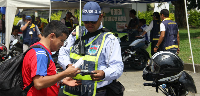 Medidas estrictas a la hora de expedir licencias a motociclistas