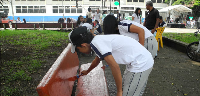 Comunidad y ESE Centro unidos para embellecer el parque Obrero
