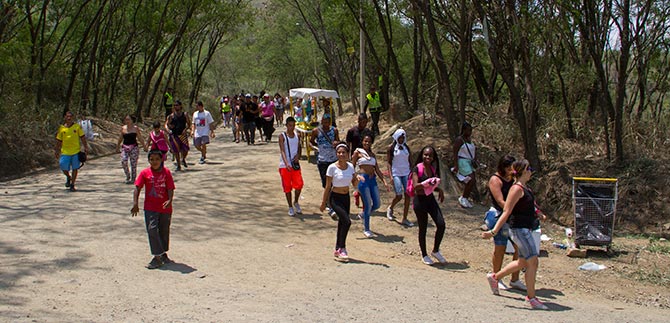 Sin contratiempos, cale�os ascendieron a los cerros tutelares