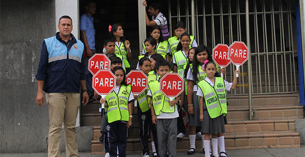 Secretar�a de tr�nsito gradu� a 15 nuevos patrulleros escolares en Terr�n Colorado