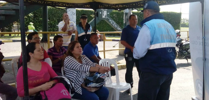 Motociclistas se capacitan en normas de tr�nsito