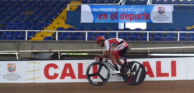 Con intensidad se vivi el segundo da del Grand Prix Nacional de pista