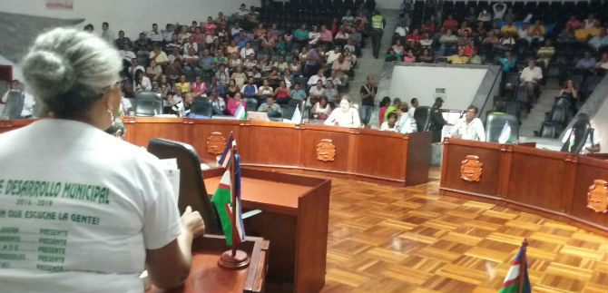 Ciudadanos participan en discusi�n Plan de Desarrollo para Cali