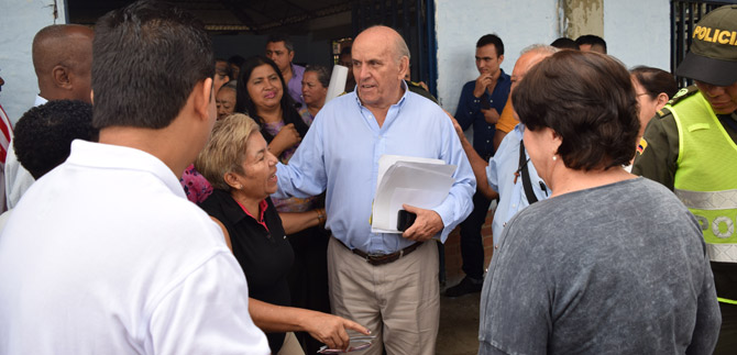 Alcalde y gabinete  visitarn las comunas 1 y  16 para hacer seguimiento a acuerdos