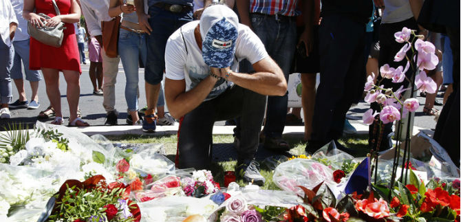 Alcalde Armitage se solidariza con pueblo francs ante ataque criminal en Niza