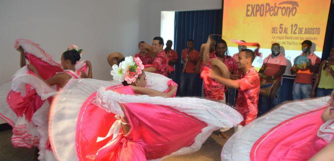 En cinco fiestas del Pac�fico, Usted podr� ser protagonista del Petronio