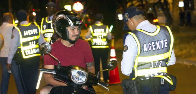 Aumenta cifra de menores transportados en motos en Cali y a su vez las sanciones para sus padres