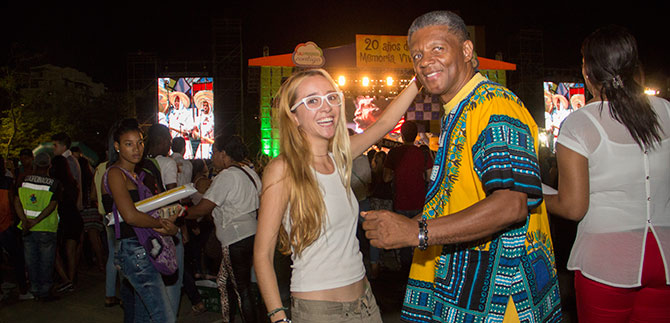 Ankinasiv Rodewstajynik aterriz en El Petronio