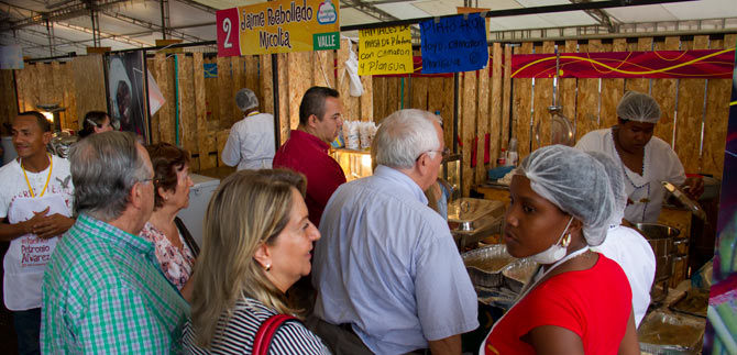 Gobierno vigila por cumplimiento de precios en el Petronio