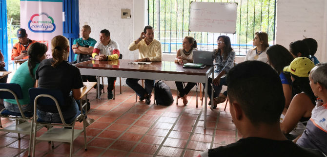 Comunidad de Pance y Secretar�a del Deporte unidos para conseguir m�s espacios deportivos