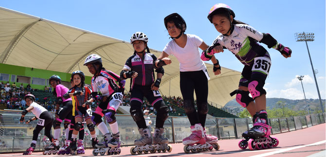 4000 nios y nias compitieron en el Festival Corriendo por tus Valores de los Centros de Iniciacin