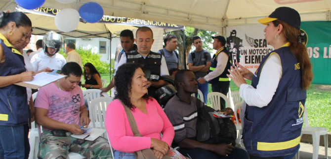 Educaci�n y control: componentes para reducir el transporte ilegal en Cali