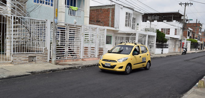Gobierno Armitage sigue interviniendo deterioro de v�as internas de barrio