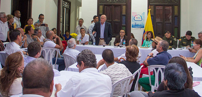 Alcalde Armitage comparti� inquietudes con la comunidad de San Antonio