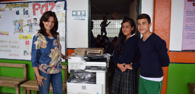 Secretar�a de Educaci�n visita sede Sagrado Coraz�n en el corregimiento La Castilla