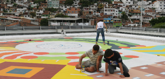 IPS Silo estrena mural en su terraza como parte de la Bienal de Muralismo