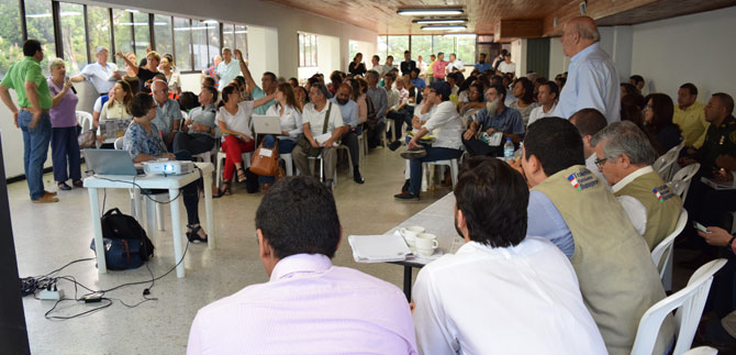 Ms de 100 habitantes de la comuna 19 se reunieron con el Alcalde Maurice Armitage
