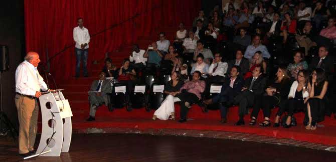 Cali tiene liderazgo de reconciliaci�n para Colombia: Alejandro Santos