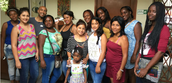 Con apoyo de Gobierno caleño, mujeres cabeza de hogar fueron becadas para formación laboral