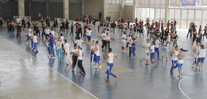 Iniciaron oficialmente ensayos del sals�dromo