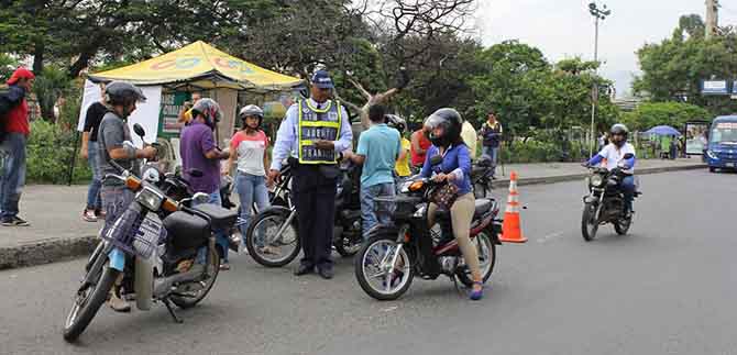 Tr�nsito refuerza acciones en pro de los motociclistas