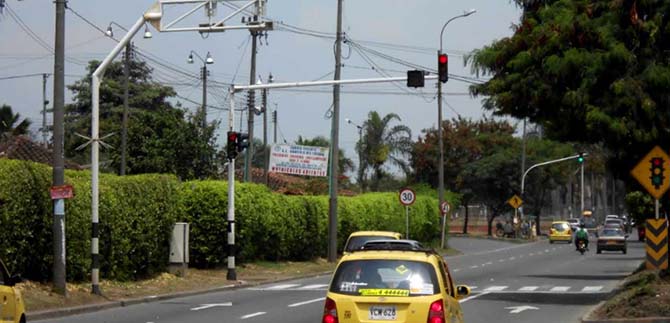 Fotomultas en Cali funcionan las 24 horas del da