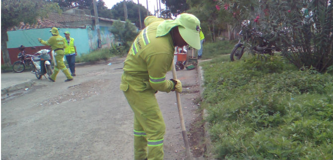 Dagma apoy� jornada de limpieza y recuperaci�n en la comuna 16