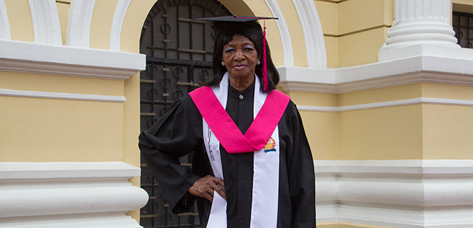 Margarita Popo, bachiller a los 76 años
