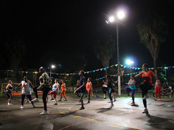 Alcalda entrega nuevos parques en la Comuna 16