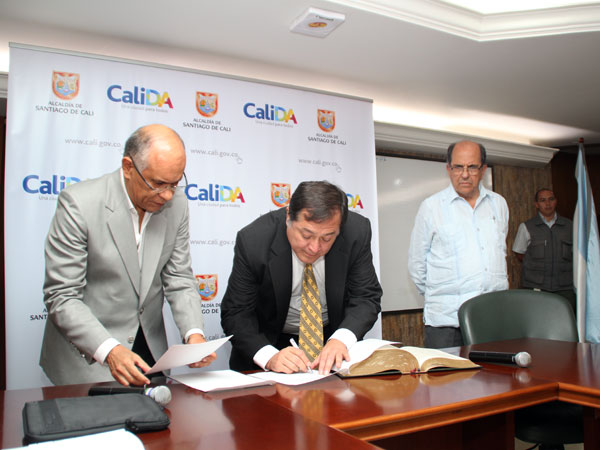 Asumi Alcalde (e) de Cali; se posesionaron Gerente de Emcali y Director de Planeacin