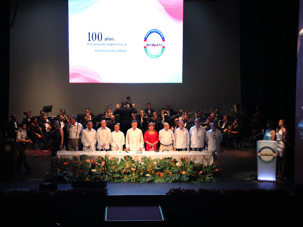 En la centuria de la Jurisdiccin Contenciosa Administrativa, jueces y magistrados apoyan obra de Samaritanos de la Calle