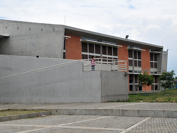 Secretara de Educacin asegura transporte escolar a menores de Llano Verde