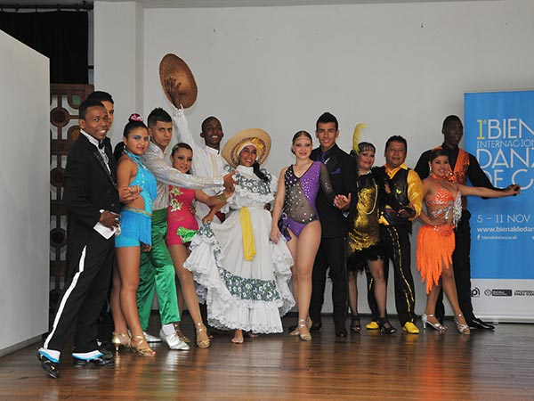 22 parejas de las comunas de Cali estarn en el acto central de la I Bienal de Danza de Cali