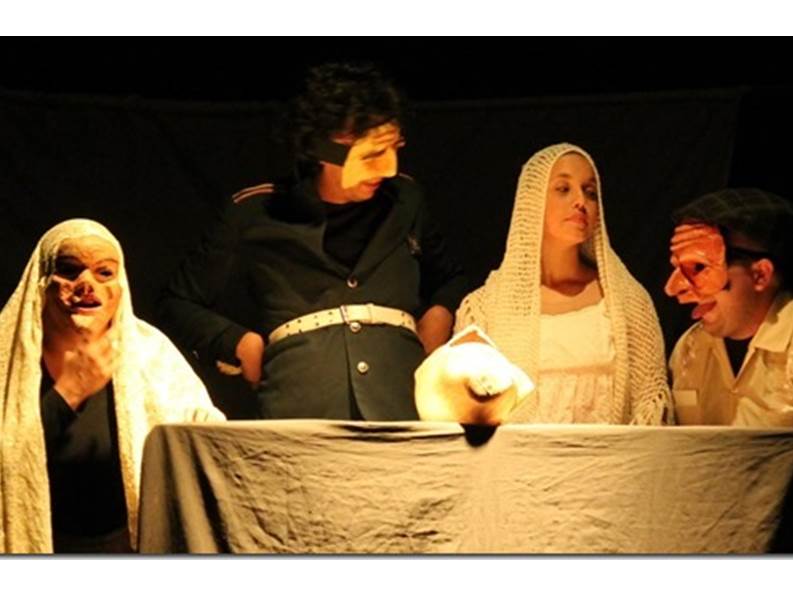 Teatro Salamandra presenta Entre Espantos, Montes y Caadas