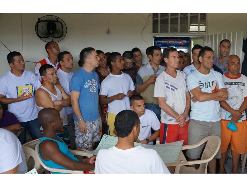 Internos de Villahermosa celebrarn junto a sus hijos el Da de los Nios