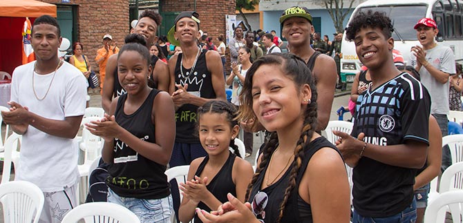 Habitantes de la comuna 9 disfrutan de un Centro de Integraci�n Social