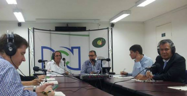 En consejo radial, Alcalde Guerrero muestra alumbrado y feria llenos de optimismo e inclusi�n
