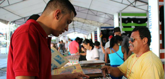 Mel�manos y coleccionistas, encuentro para desfogar pasiones en la Feria de Cali