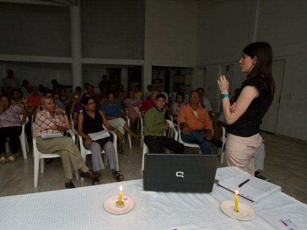 La Administraci�n escucha a la comunidad y aclara inquietudes sobre impuestos