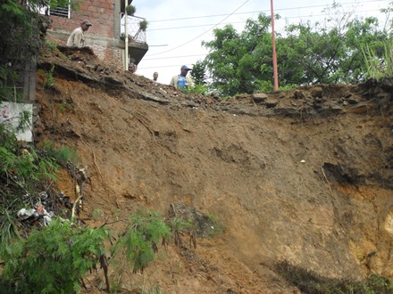 Medidas para prevenir emergencias por inundaciones y deslizamientos