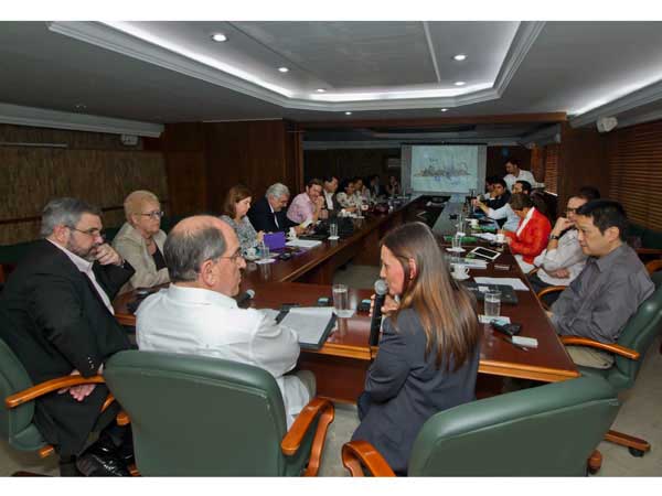 La Fundaci�n Ford se interesa por fomentar procesos sociales en Cali