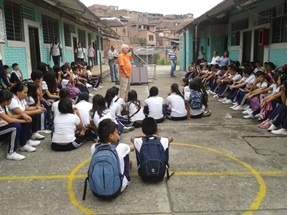Tecnolog�as amigables con el ambiente en instituciones educativas oficiales