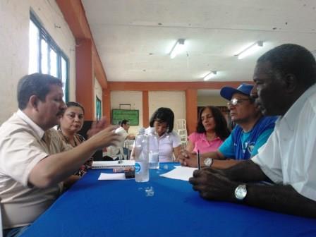 La Secretar�a de Salud responde a la Comuna 21; este despacho hace seguimiento a compromisos adquiridos en consejo comunitario