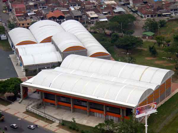 Est� listo el dohyo, el recinto sagrado para los combates de sumo en el Coliseo Mariano Ramos